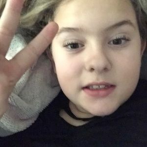 Meet your Posher, Ava
